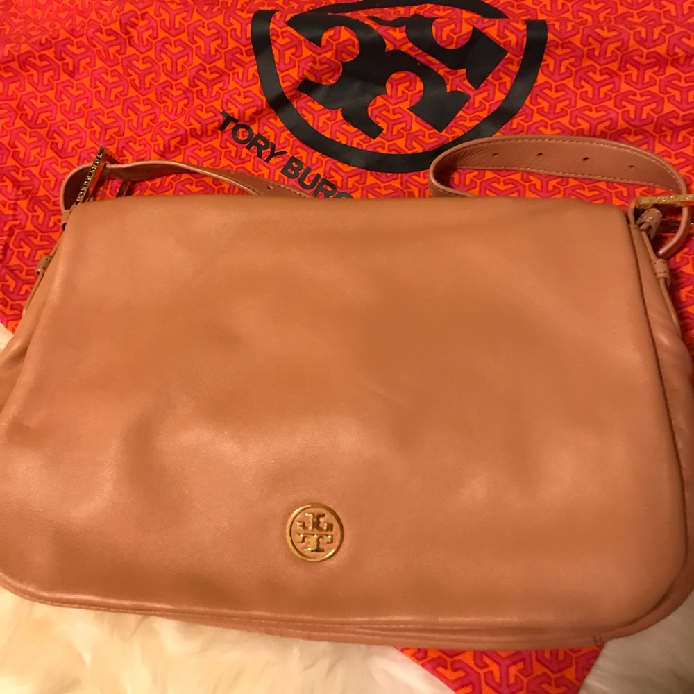 Classic Tory Burch all leather bag